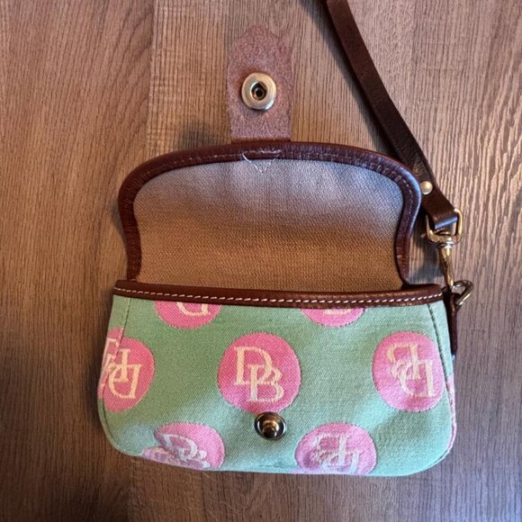 Vintage Dooney & Bourke Wristlet Logo Pattern Green w/Pink, Brown Leather Trim - Picture 2 of 7